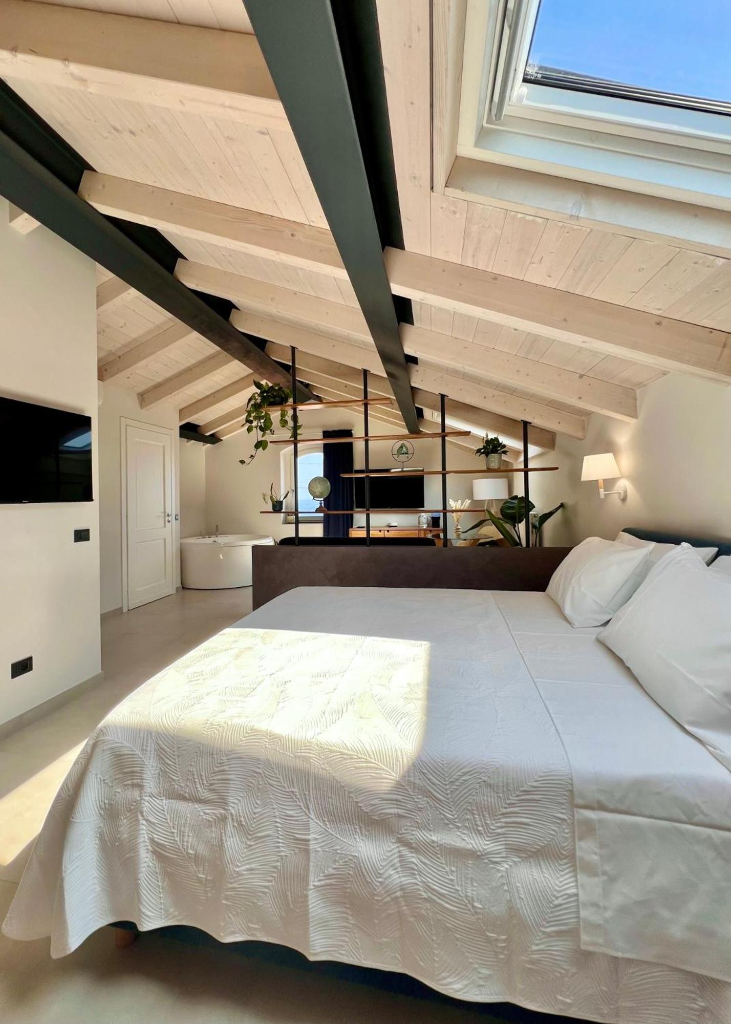 Oasi Di Mare, Con Parcheggio Privato E Colazione Hotell Bordighera Exteriör bild