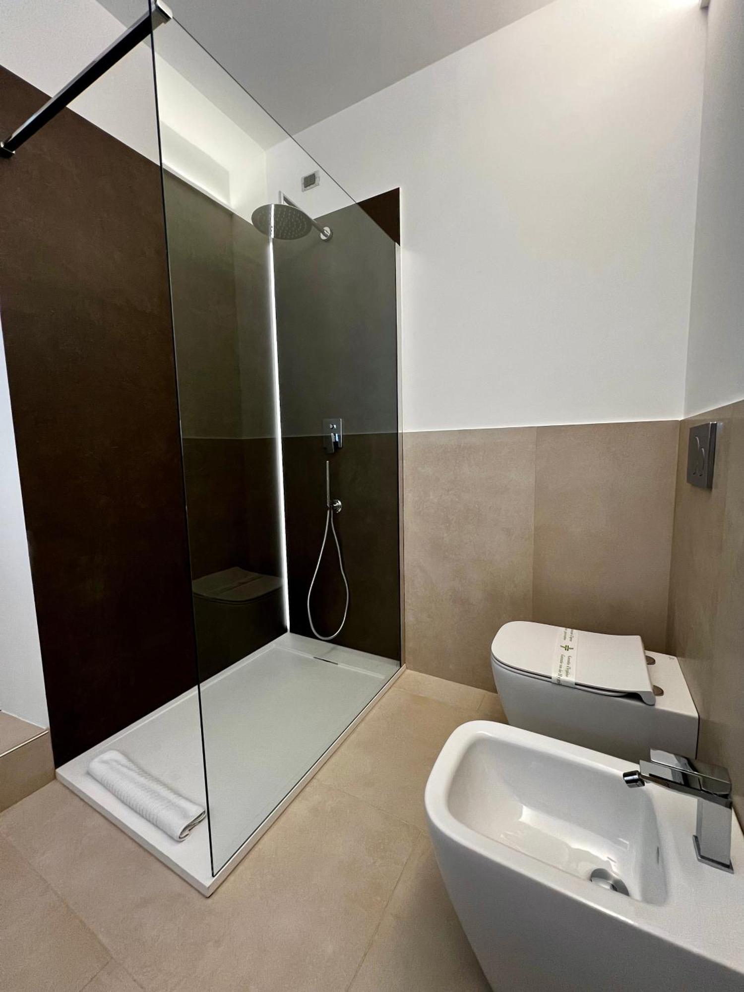 Oasi Di Mare, Con Parcheggio Privato E Colazione Hotell Bordighera Exteriör bild